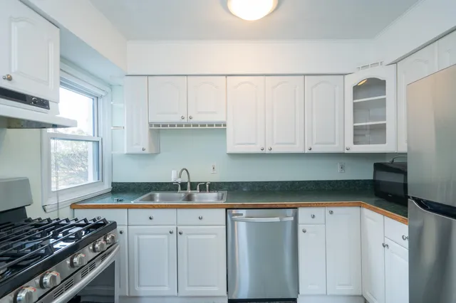 $189,000 | 1106 East Granet Avenue, Hazel Park, MI 48030