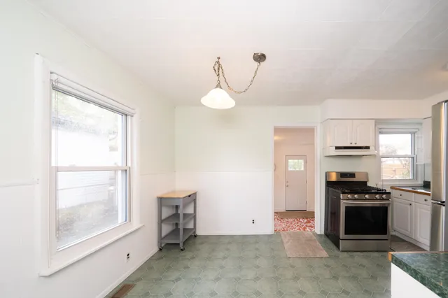 $189,000 | 1106 East Granet Avenue, Hazel Park, MI 48030