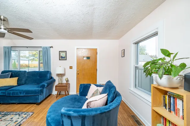 $189,000 | 1106 East Granet Avenue, Hazel Park, MI 48030