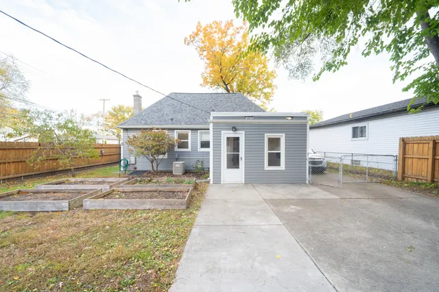 $189,000 | 1106 East Granet Avenue, Hazel Park, MI 48030