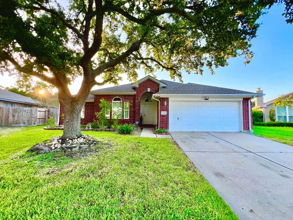$2,100 | 6415 Hunterstone Court, Houston, TX 77084
