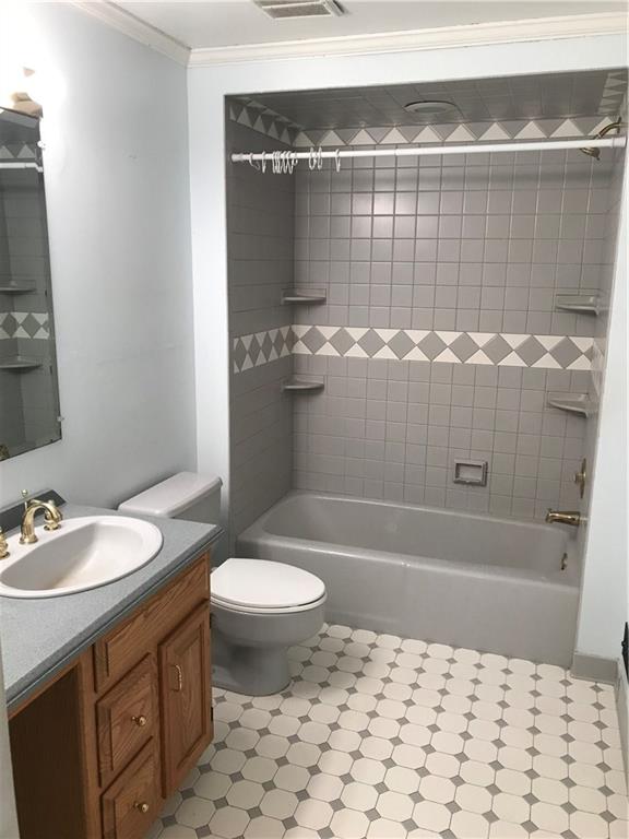 228 Elmore Road Pittsburgh, PA 15221 - Photo 13 of 19