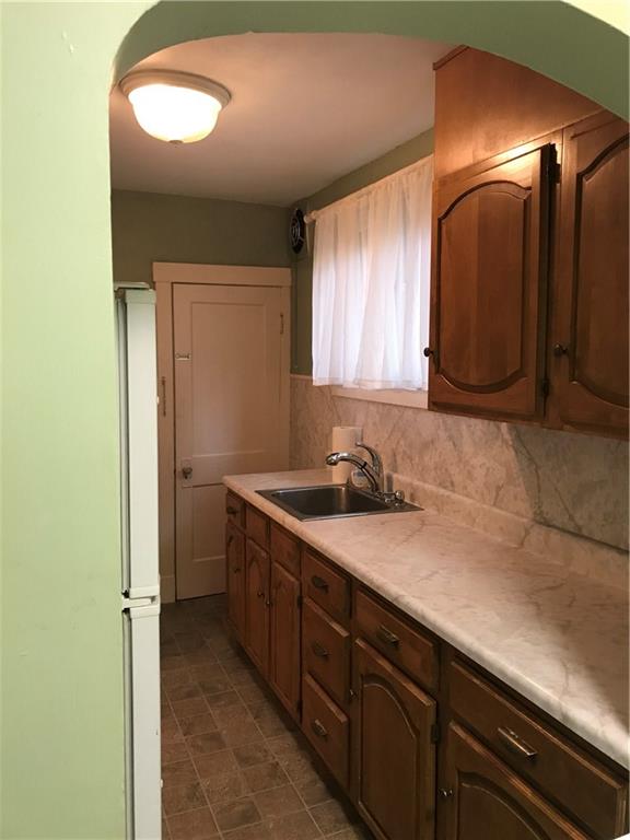 228 Elmore Road Pittsburgh, PA 15221 - Photo 10 of 19