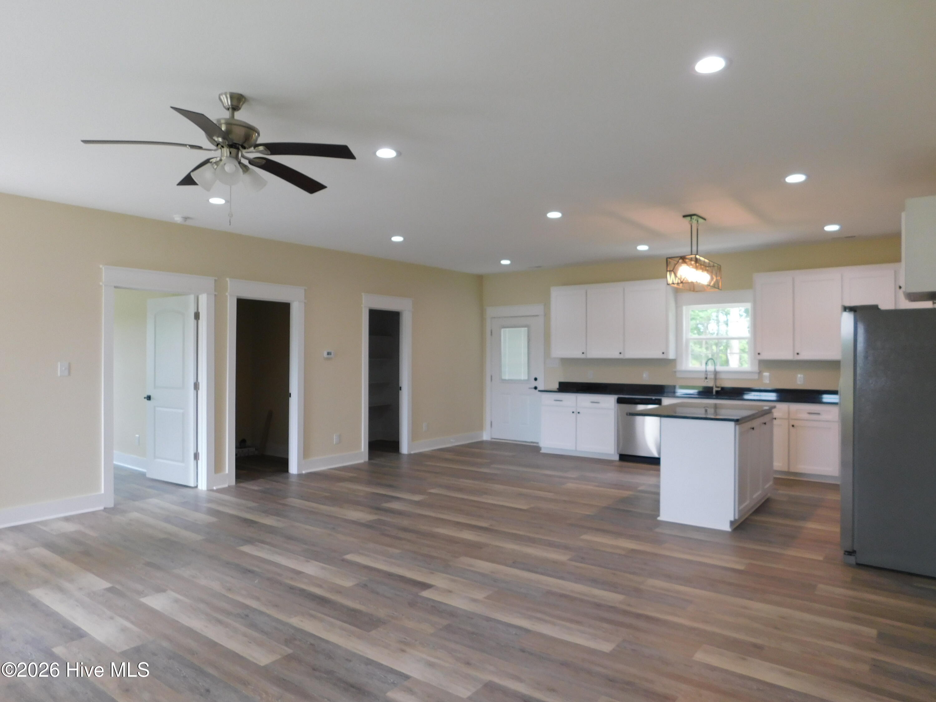 Similar Living/Kitchen Area