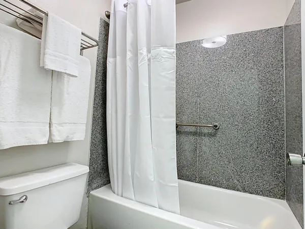 $950 | 44199 Highway 27, Davenport, FL 33896