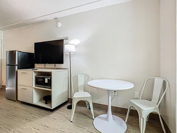 $950 | 44199 Highway 27, Davenport, FL 33896