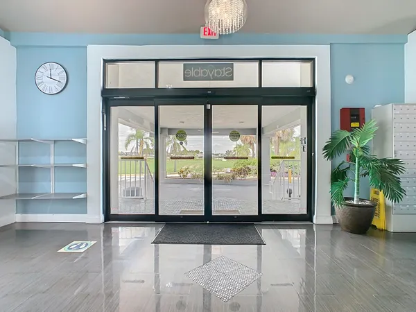 $950 | 44199 Highway 27, Davenport, FL 33896