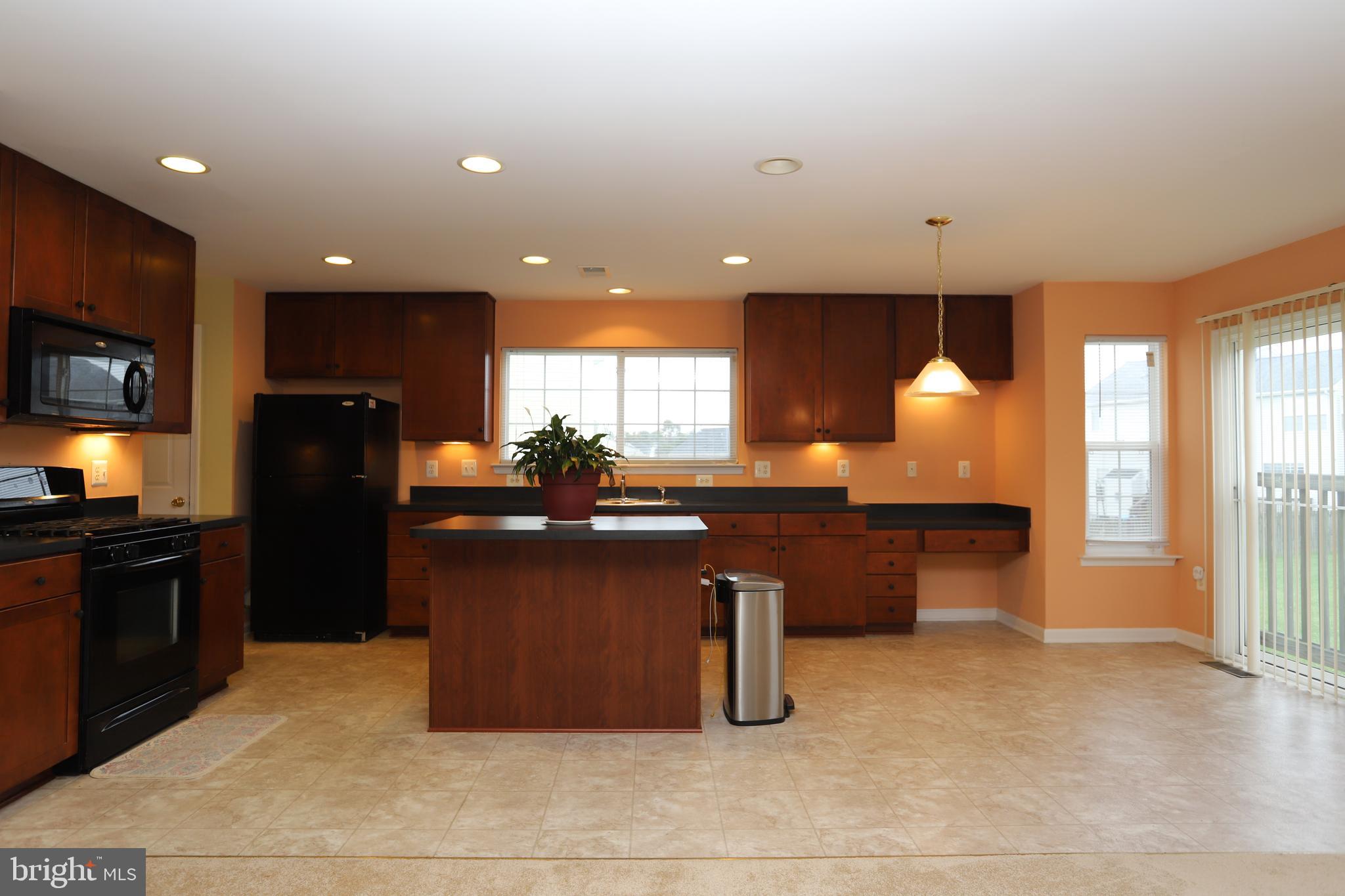 741 Holly Leaf Road Culpeper, VA 22701 - Photo 14 of 38 Kitchen