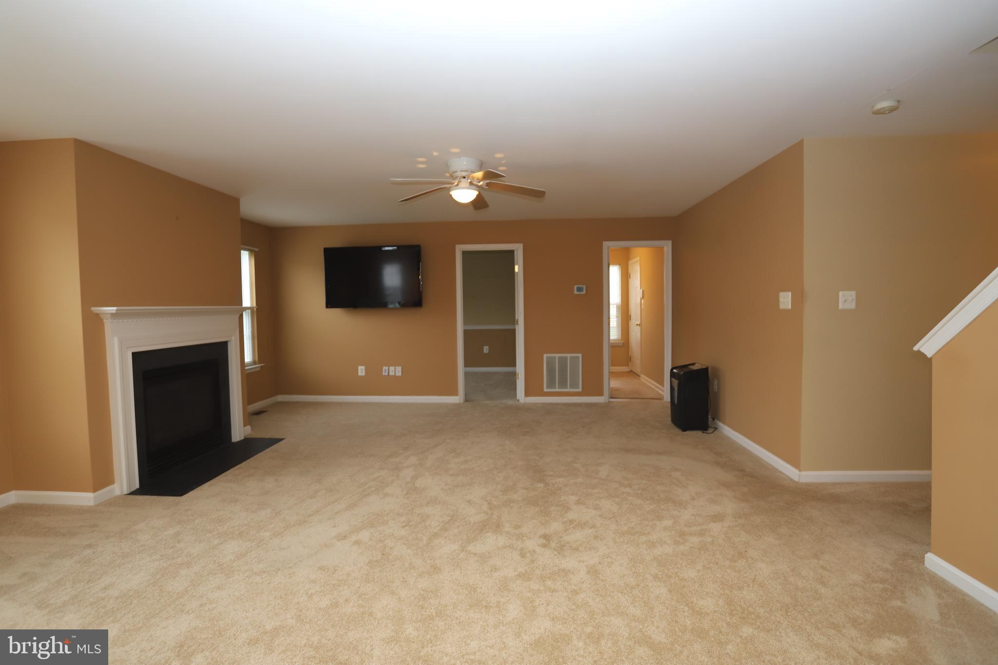 741 Holly Leaf Road Culpeper, VA 22701 - Photo 15 of 38 Family Room