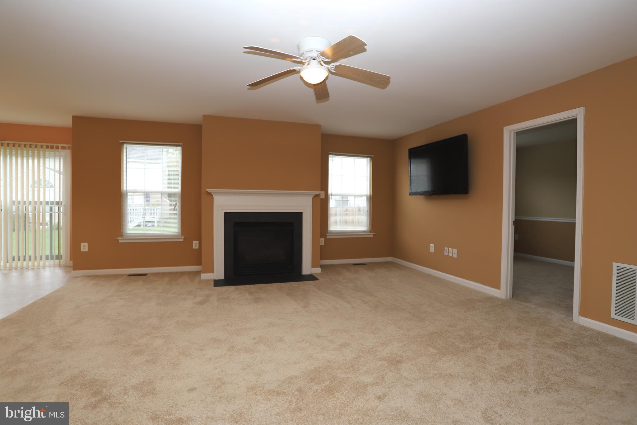 741 Holly Leaf Road Culpeper, VA 22701 - Photo 16 of 38 Family Room