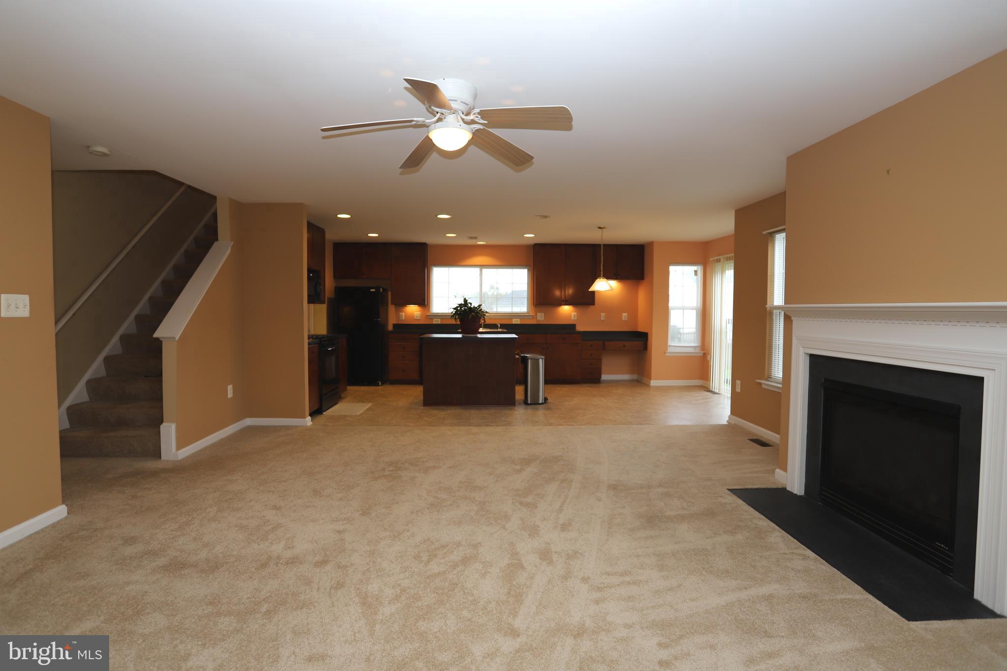 741 Holly Leaf Road Culpeper, VA 22701 - Photo 18 of 38 Family Room/Kitchen