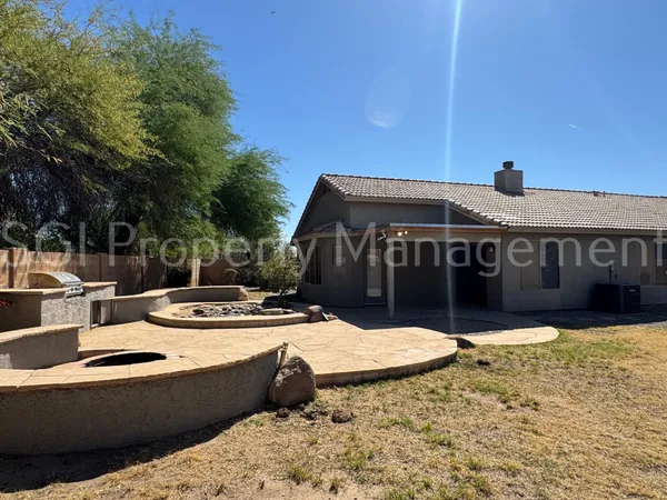 $2,150 | 2602 East Beautiful Lane, Phoenix, AZ 85042