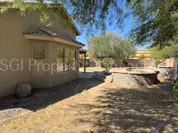 $2,150 | 2602 East Beautiful Lane, Phoenix, AZ 85042