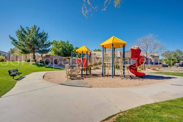 $2,150 | 2602 East Beautiful Lane, Phoenix, AZ 85042