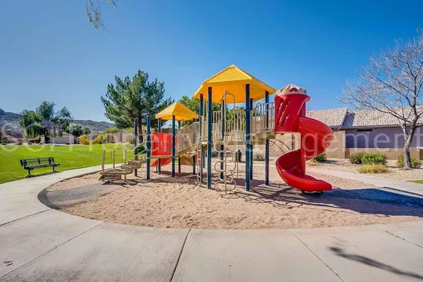 $2,150 | 2602 East Beautiful Lane, Phoenix, AZ 85042