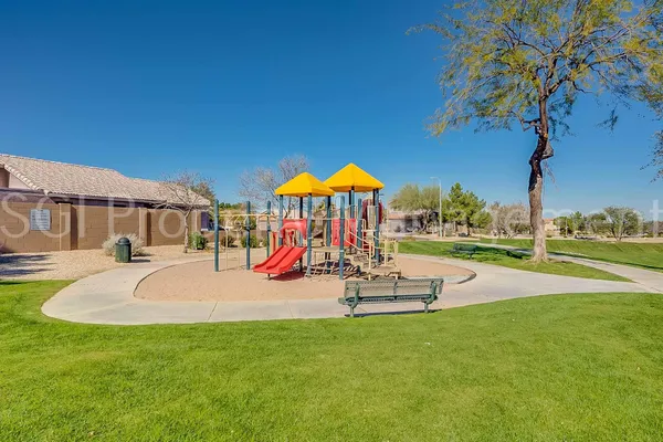 $2,150 | 2602 East Beautiful Lane, Phoenix, AZ 85042