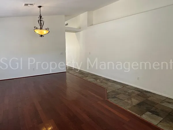 $2,150 | 2602 East Beautiful Lane, Phoenix, AZ 85042