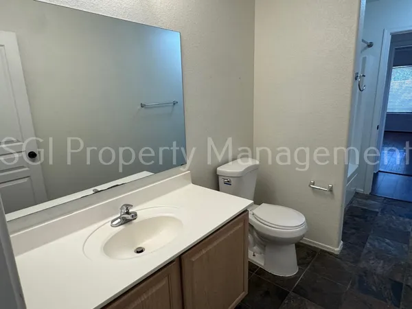 $2,150 | 2602 East Beautiful Lane, Phoenix, AZ 85042