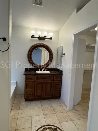 $2,150 | 2602 East Beautiful Lane, Phoenix, AZ 85042