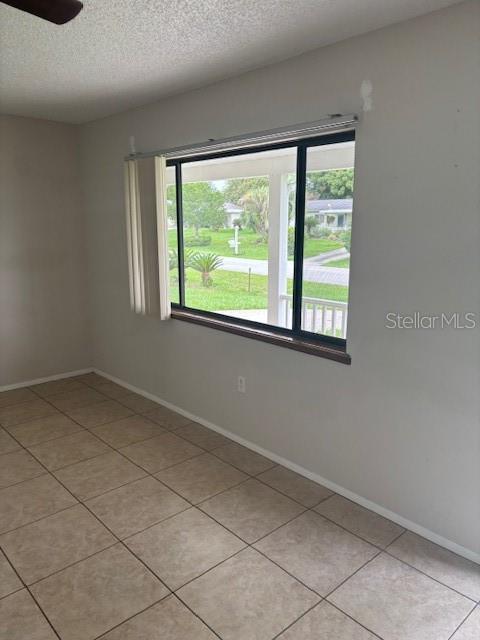 10405 Southwest 98th Terrace Ocala, FL 34481 - Photo 8 of 18 an empty room with a window
