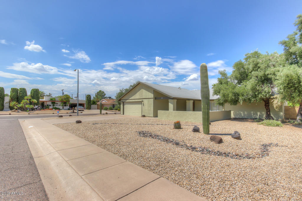 3416 East Cochise Road Phoenix, AZ 85028 - Photo 18 of 43 Front