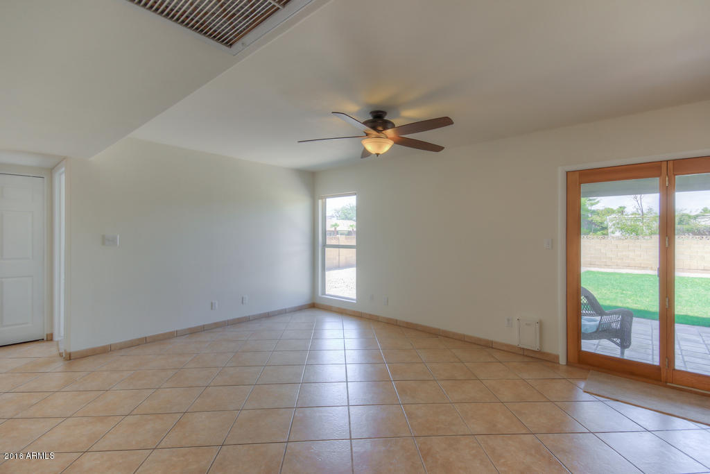 3416 East Cochise Road Phoenix, AZ 85028 - Photo 22 of 43 Family Room