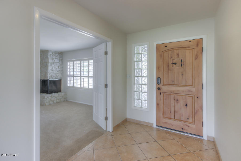3416 East Cochise Road Phoenix, AZ 85028 - Photo 25 of 43 Front Hall