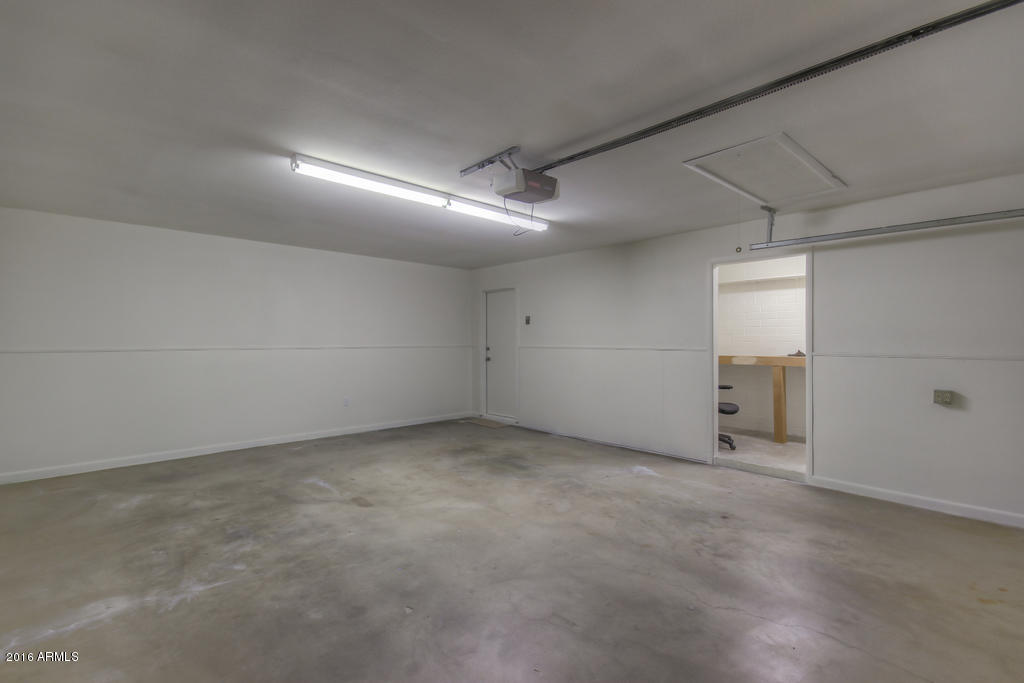 3416 East Cochise Road Phoenix, AZ 85028 - Photo 36 of 43 Garage