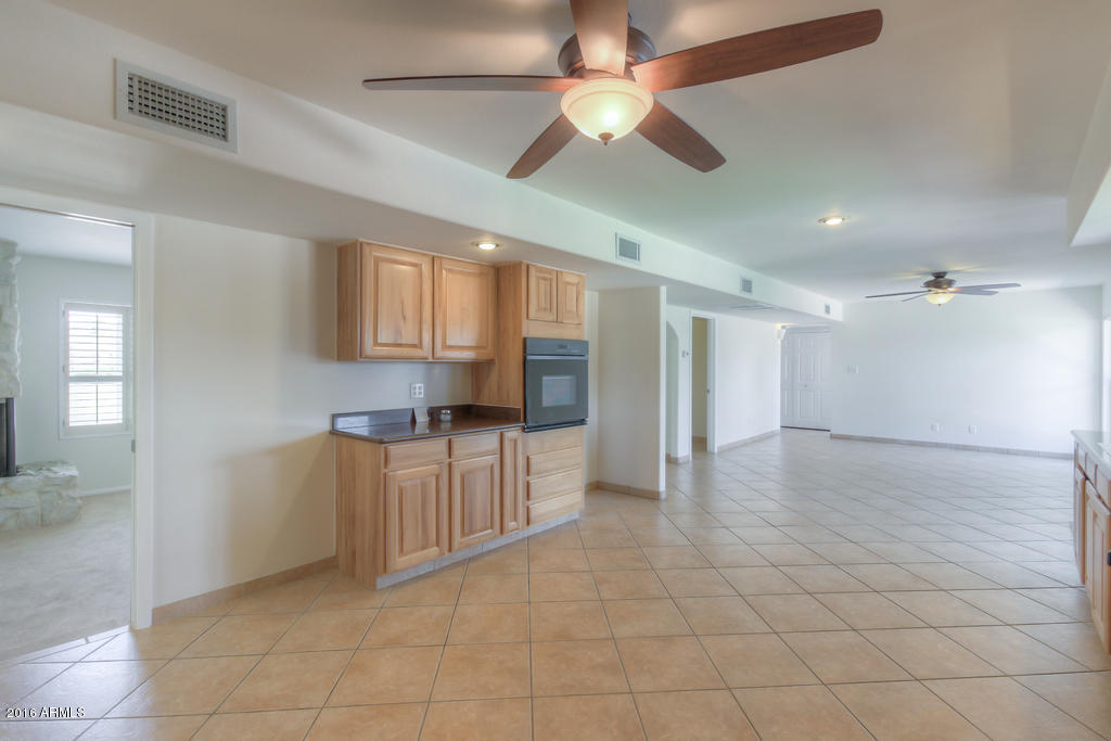 3416 East Cochise Road Phoenix, AZ 85028 - Photo 37 of 43 Kitchen