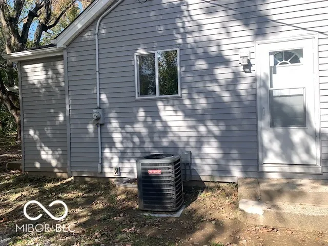 $224,900 | 6594 South Jonesville Road, Columbus, IN 47201