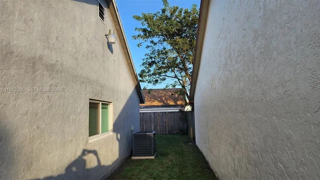 $595,000 | 13337 Southwest 112th Place, Miami, FL 33176