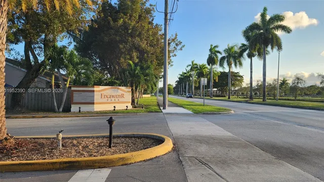 $595,000 | 13337 Southwest 112th Place, Miami, FL 33176