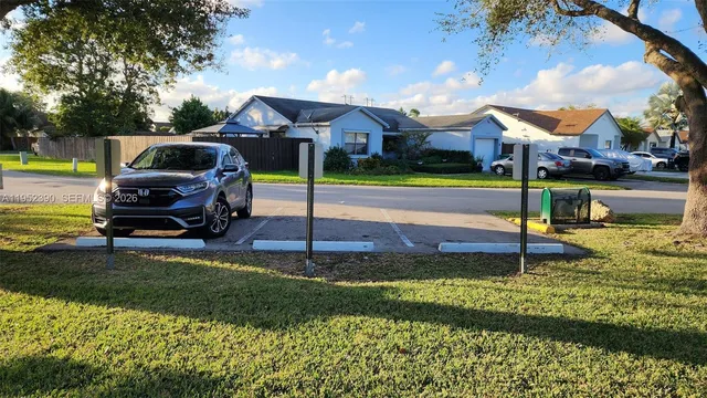 $595,000 | 13337 Southwest 112th Place, Miami, FL 33176