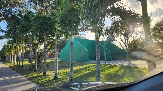 $595,000 | 13337 Southwest 112th Place, Miami, FL 33176