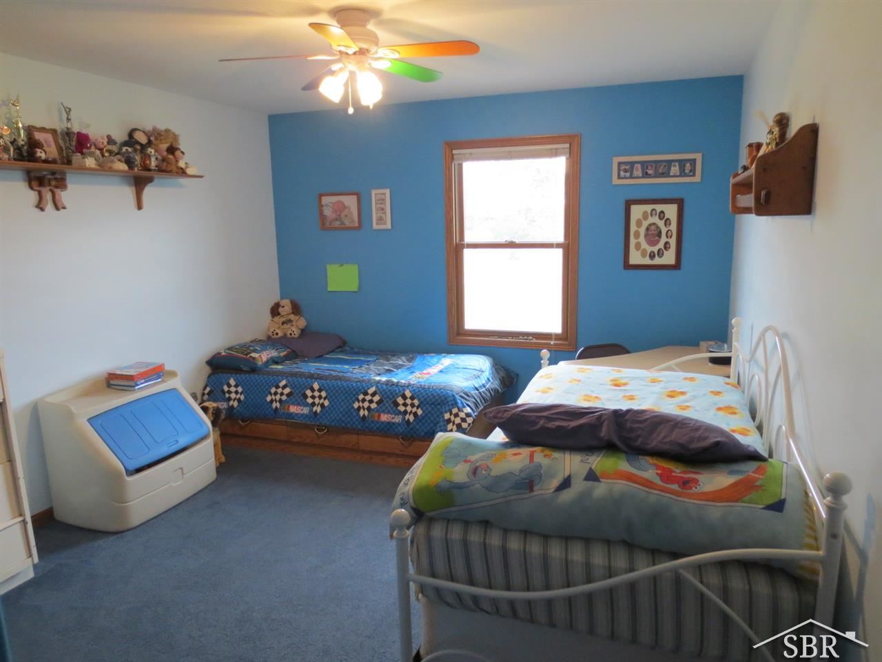 10085 Carter Road Freeland, MI 48623 - Photo 7 of 16 31188531-6.JPG