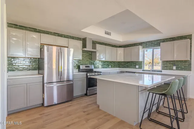 $775,000 | 4 Cielo Del Este, Anthony, NM 88021