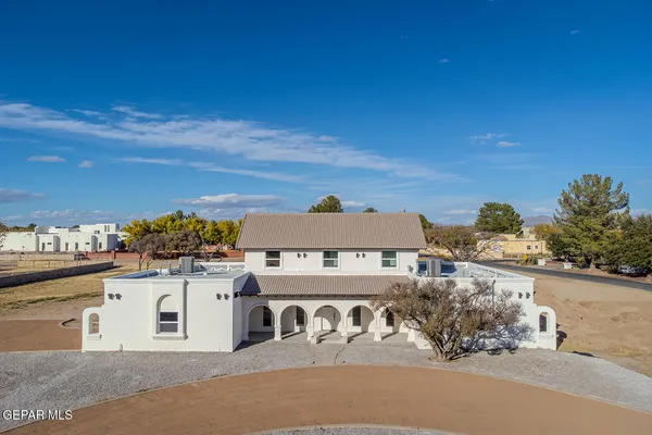 $775,000 | 4 Cielo Del Este, Anthony, NM 88021