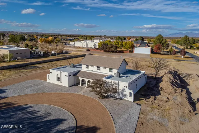 $775,000 | 4 Cielo Del Este, Anthony, NM 88021