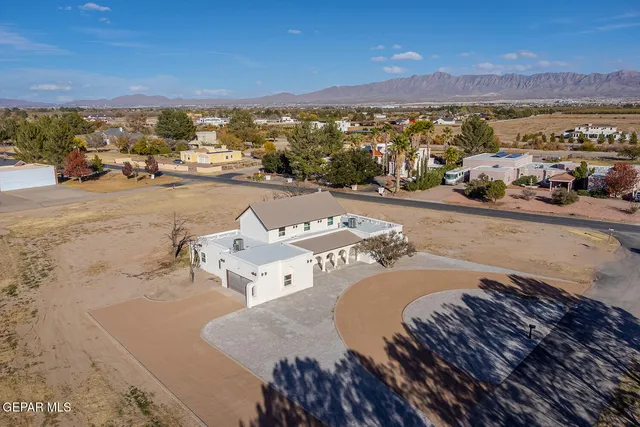 $775,000 | 4 Cielo Del Este, Anthony, NM 88021