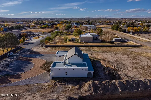 $775,000 | 4 Cielo Del Este, Anthony, NM 88021