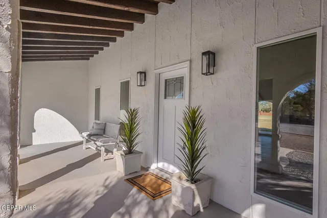 $775,000 | 4 Cielo Del Este, Anthony, NM 88021