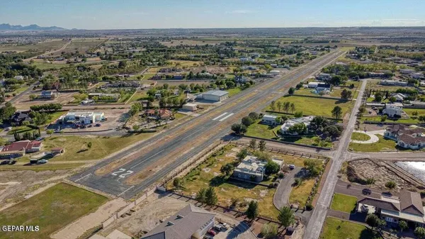 $775,000 | 4 Cielo Del Este, Anthony, NM 88021