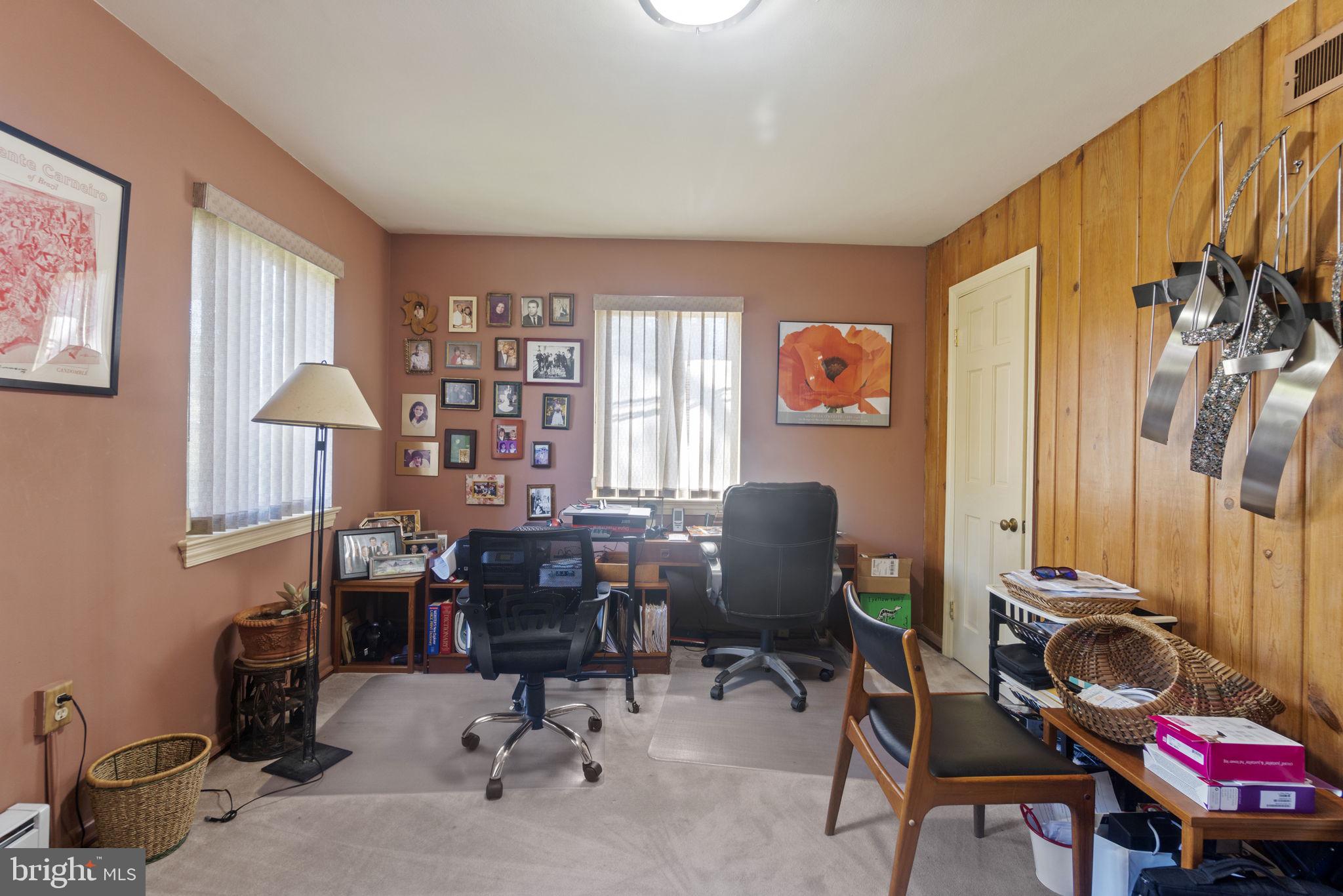 9506 Thornhill Road Silver Spring, MD 20901 - Photo 11 of 22 Main Level Bedroom/office
