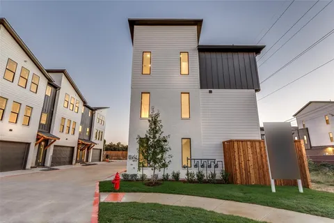 $479,900 | 3940 Spring Valley Road, Unit 3, Farmers Branch, TX 75244