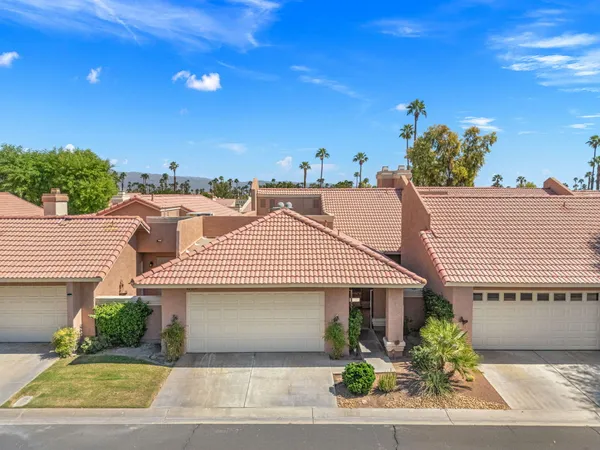 $2,500 | 42654 Sand Dune Drive, Palm Desert, CA 92211