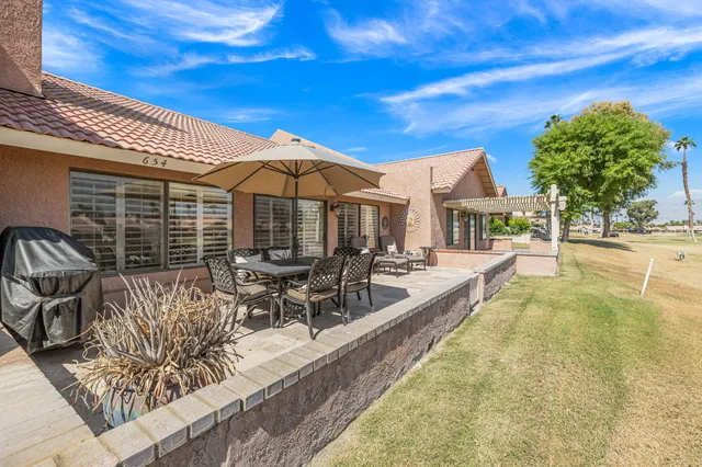 $2,500 | 42654 Sand Dune Drive, Palm Desert, CA 92211