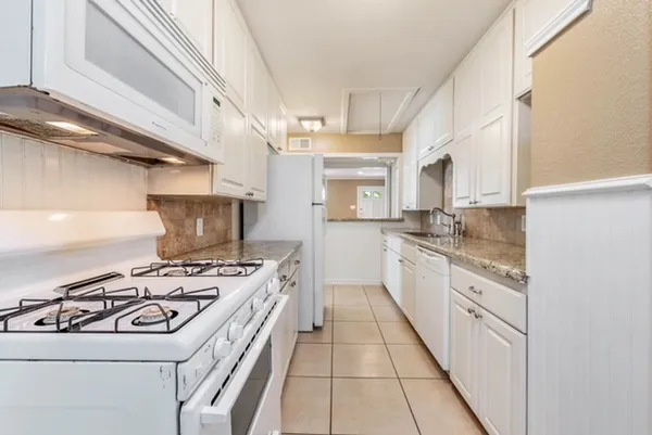 $3,250 | 305 Francis Drive, College Station, TX 77840