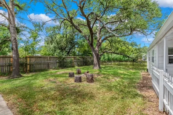 $3,250 | 305 Francis Drive, College Station, TX 77840