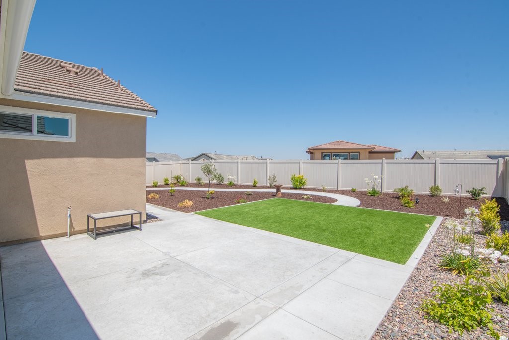 32250 Olea Way Temecula, CA 92591 - Photo 28 of 39 a view of a outdoor space
