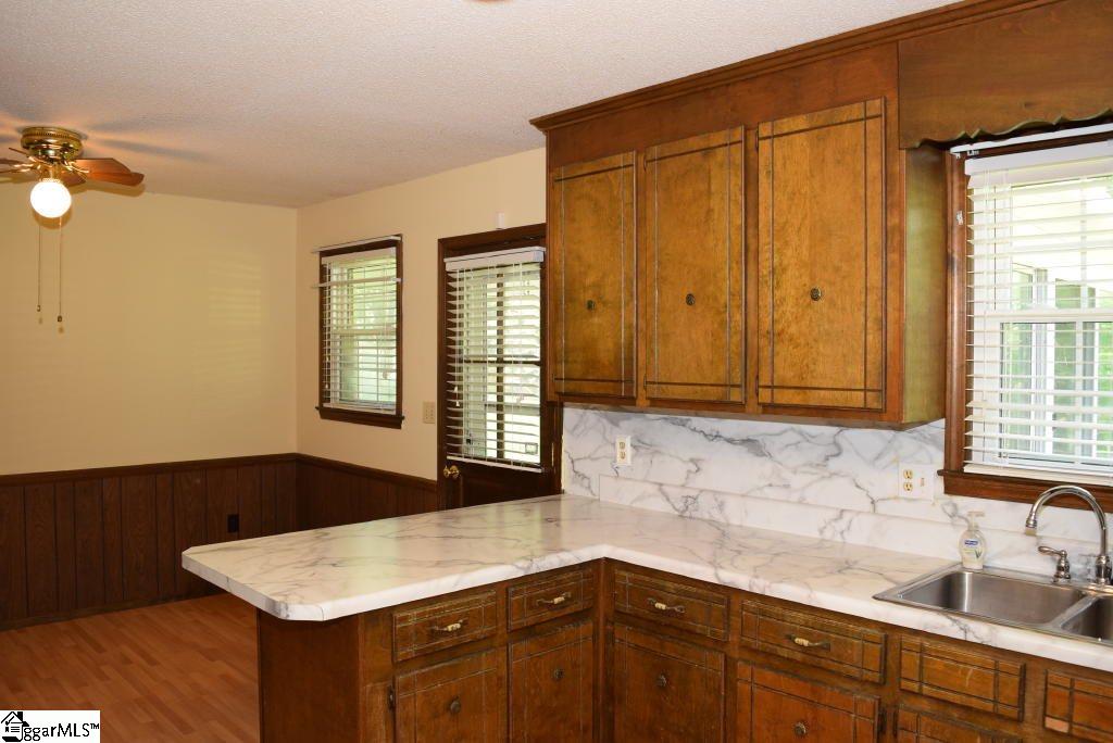 117 Lowry Road Anderson, SC 29621 - Photo 10 of 36